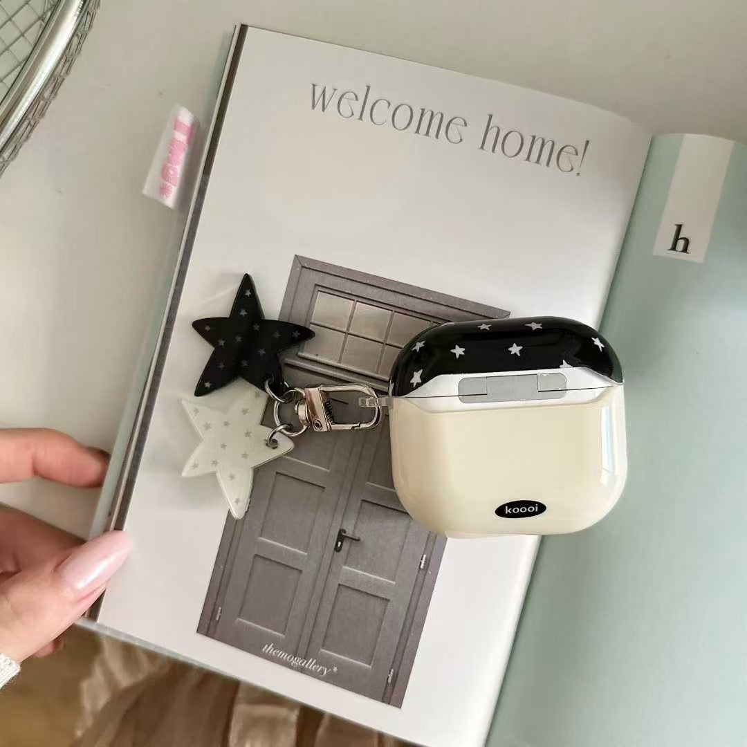 Starry Night AirPods Case with Charm – Black & White